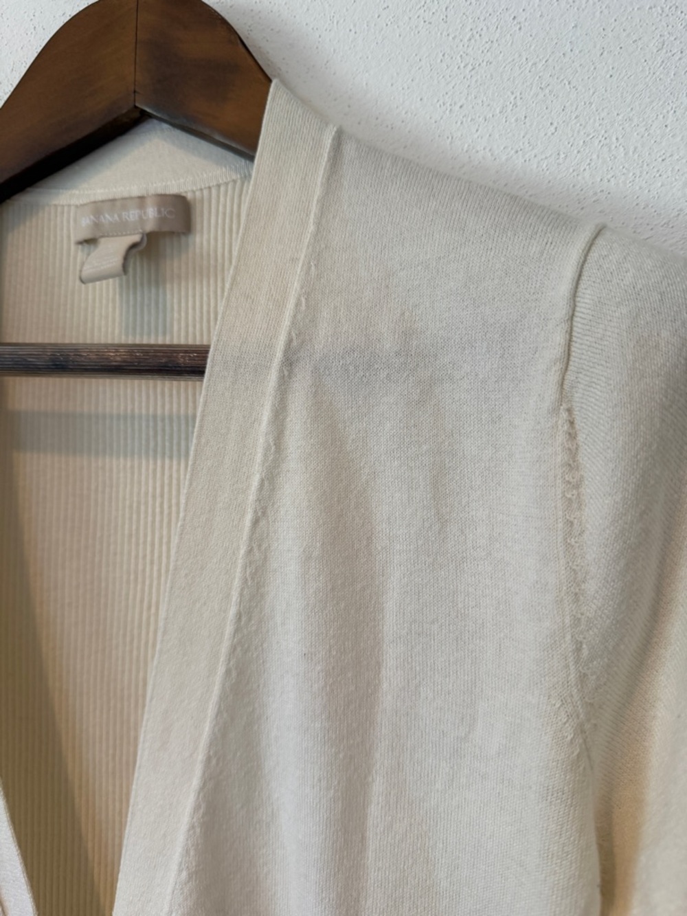 Banana Republic Cream Vneck Cardigan Silk Blend Button Front Size XL Classic - Picture 4 of 9